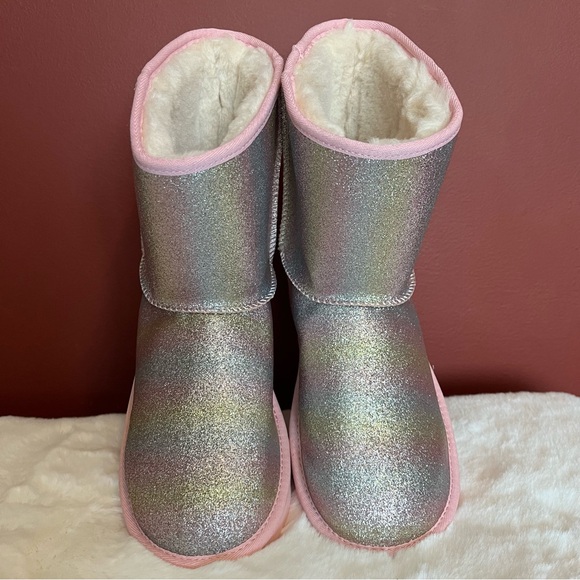 UGG silver and pastel rainbow sparkle boots, girl’s size 6, sparkly, winter - Picture 4 of 10